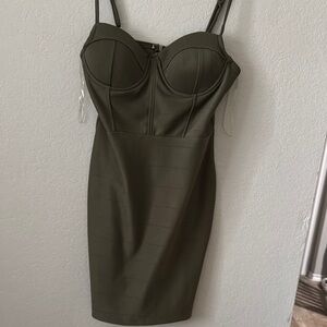 Haute Monde Green Bodycon Mini Dress Sweetheart Neckline
